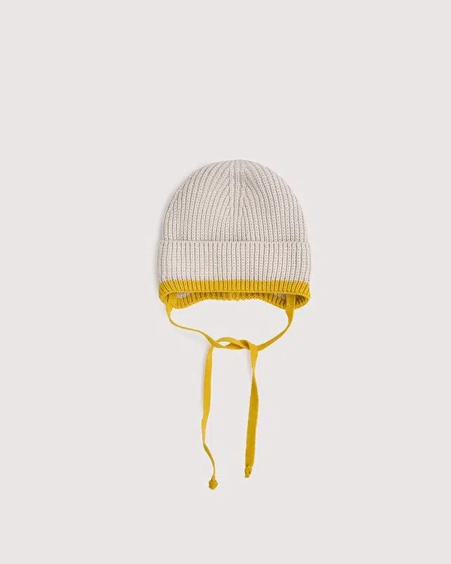 Шапка детская Loomknits на завязках (Молочный) 1