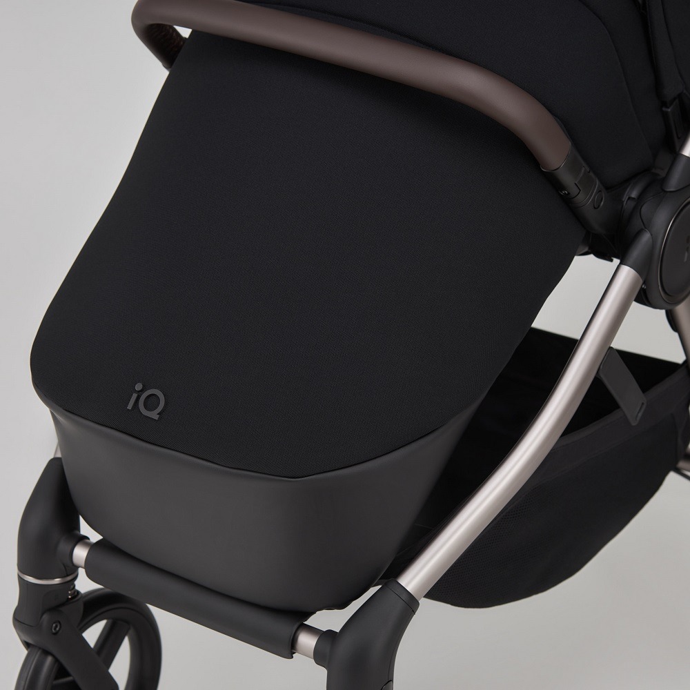 Накидка на ножки в сидение ANEX IQ black 5