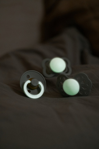 Набор пустышек латексных BIBS Colour Glow,2 шт 6+мес. 3