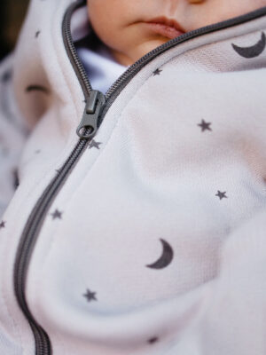 Утеплённый комбинезон с капюшоном Mjolk White Sand Moons с закрытой ножкой 14