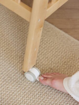 Кроватка детская Happy Baby MIRRA LIGHT c матрасом и простынёй 35