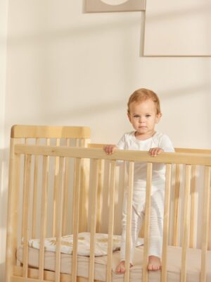 Кроватка детская Happy Baby MIRRA LIGHT c матрасом и простынёй 29