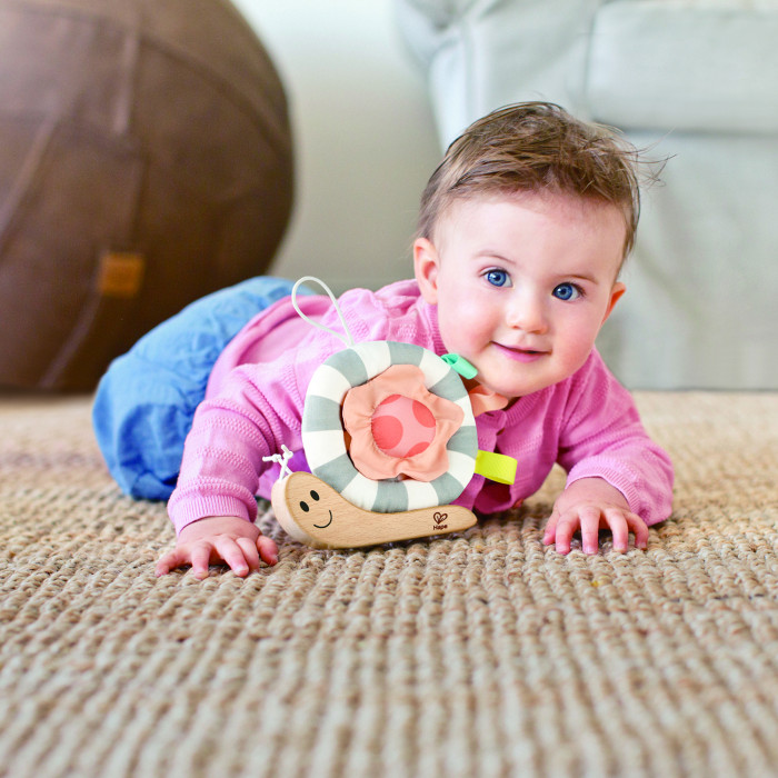 Игрушка Hape подвесная для новорожденных "Улитка Соня" 3