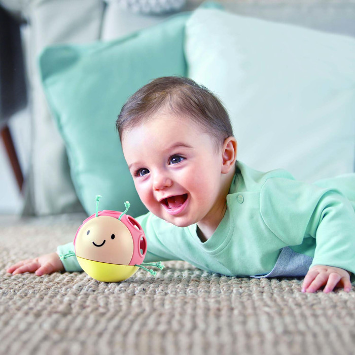 Погремушка-неваляшка Hape "Божья коровка" 6