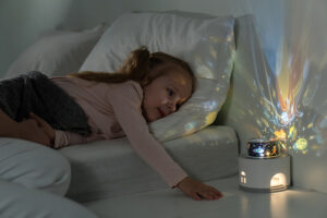 Ночник-проектор Снежный домик Roxy Kids 130