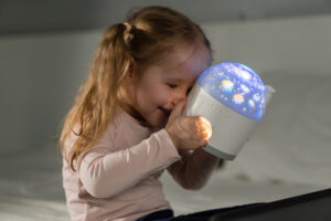 Ночник-проектор Снежный домик Roxy Kids 140