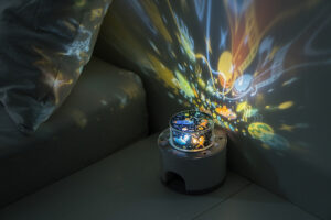 Ночник-проектор Снежный домик Roxy Kids 123