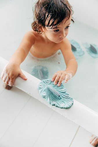 WATER-SHARK_3 Прорезыватель для зубов Oli&Carol WATER SHARK 3