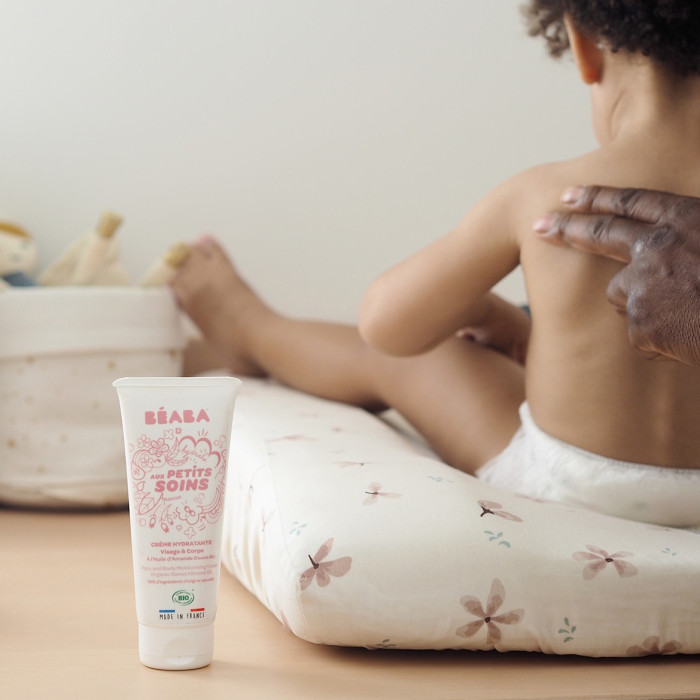 Органический крем для лица и тела со сладким миндальным маслом, 100мл./CREME HYDRATANTE BIO 100ML RU 3