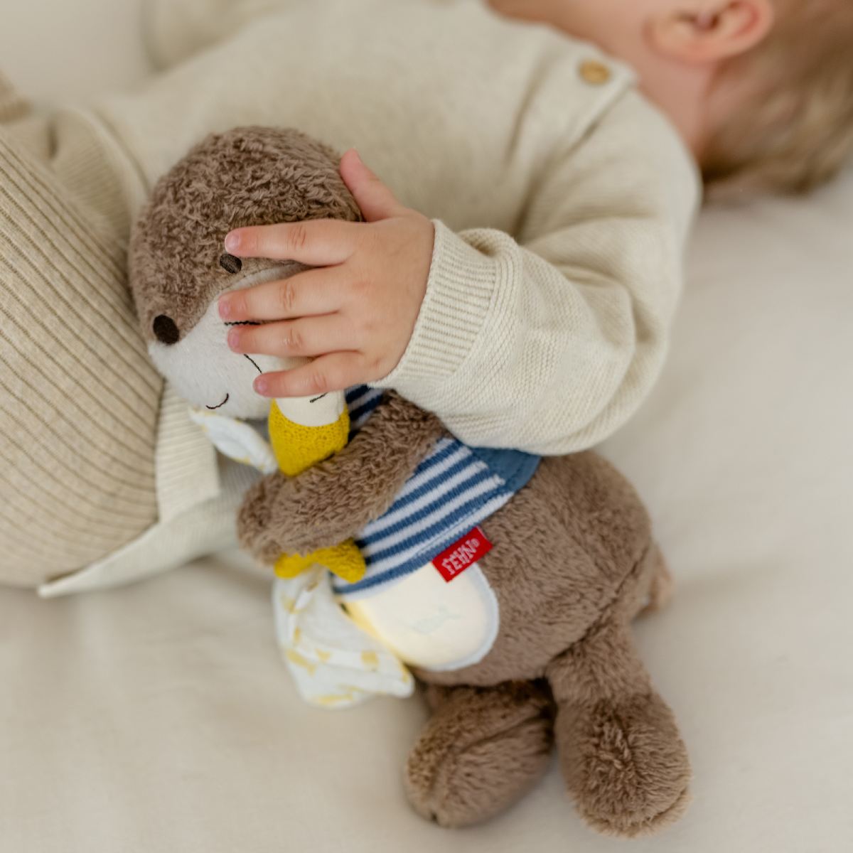 Игрушка-ночник FEHN Выдра Тео 3