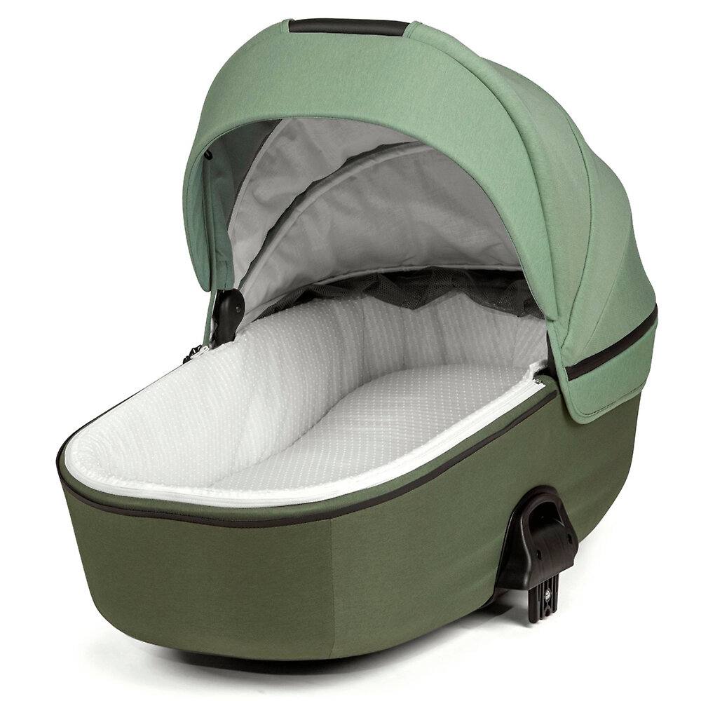 Что обязательно должно быть в коляске для весенне - летнего малыша? 9