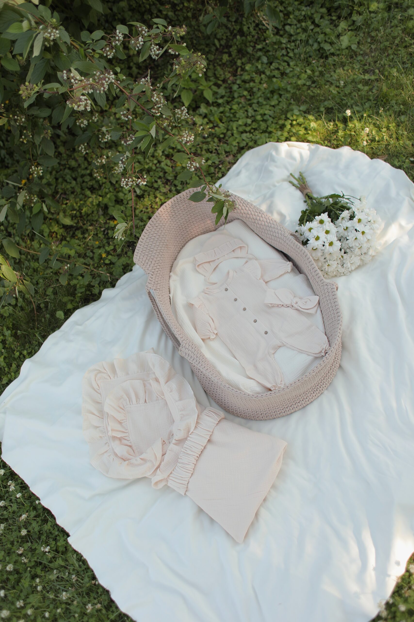 Комплект на выписку Babyedel 5 предметов для девочки, муслин 1