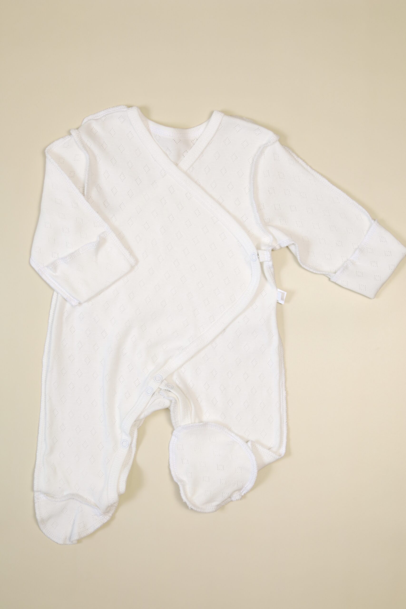 Комбинезон MATUSHKIN на запах, швы наружу, трансферная рибана 1