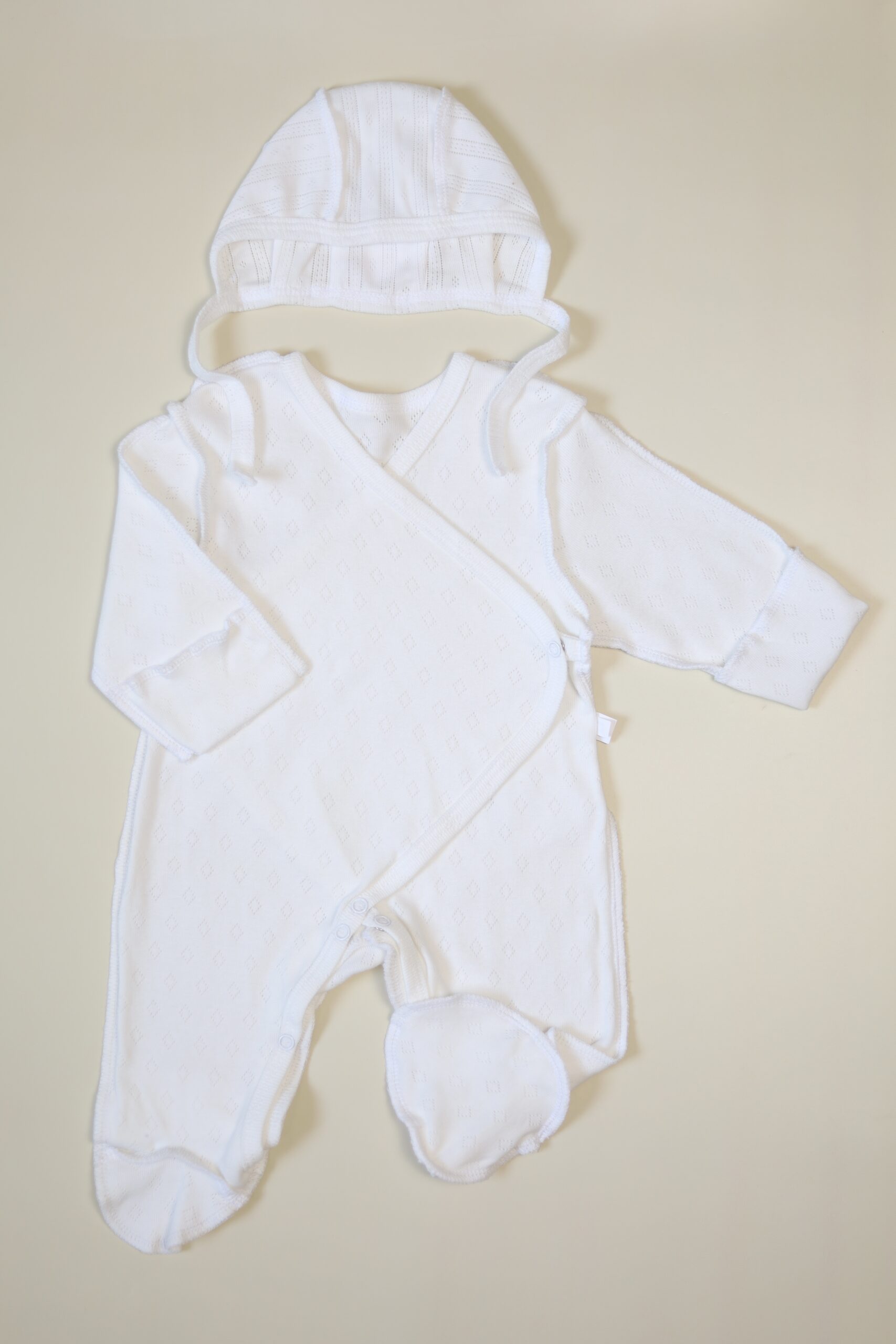 Комбинезон MATUSHKIN на запах, швы наружу, трансферная рибана 2