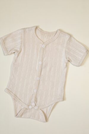 Боди MATUSHKIN прямая застежка, короткий рукав,горловина под окантовку,швы внутрь,трансферная рибана 6