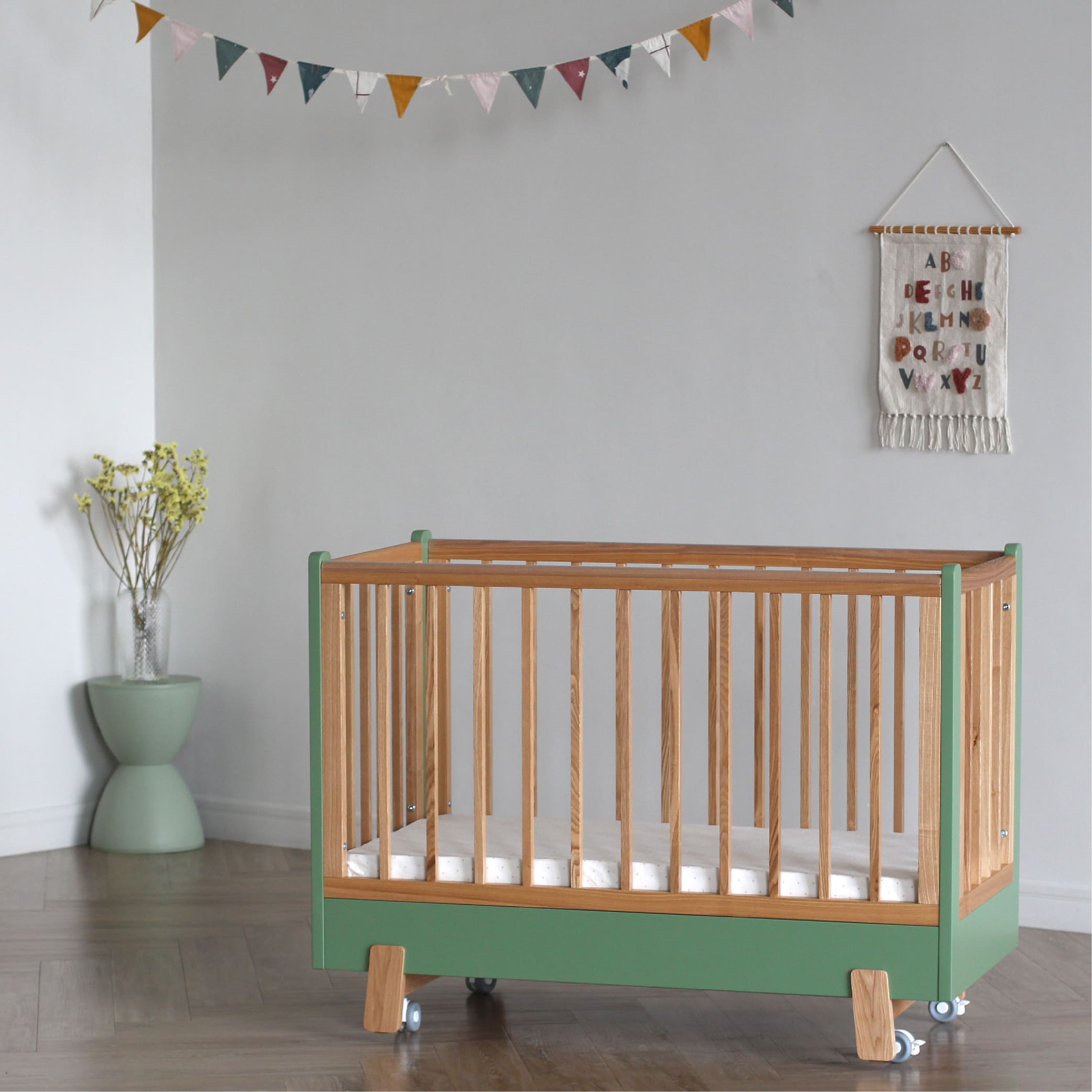 зеленая_кроватка