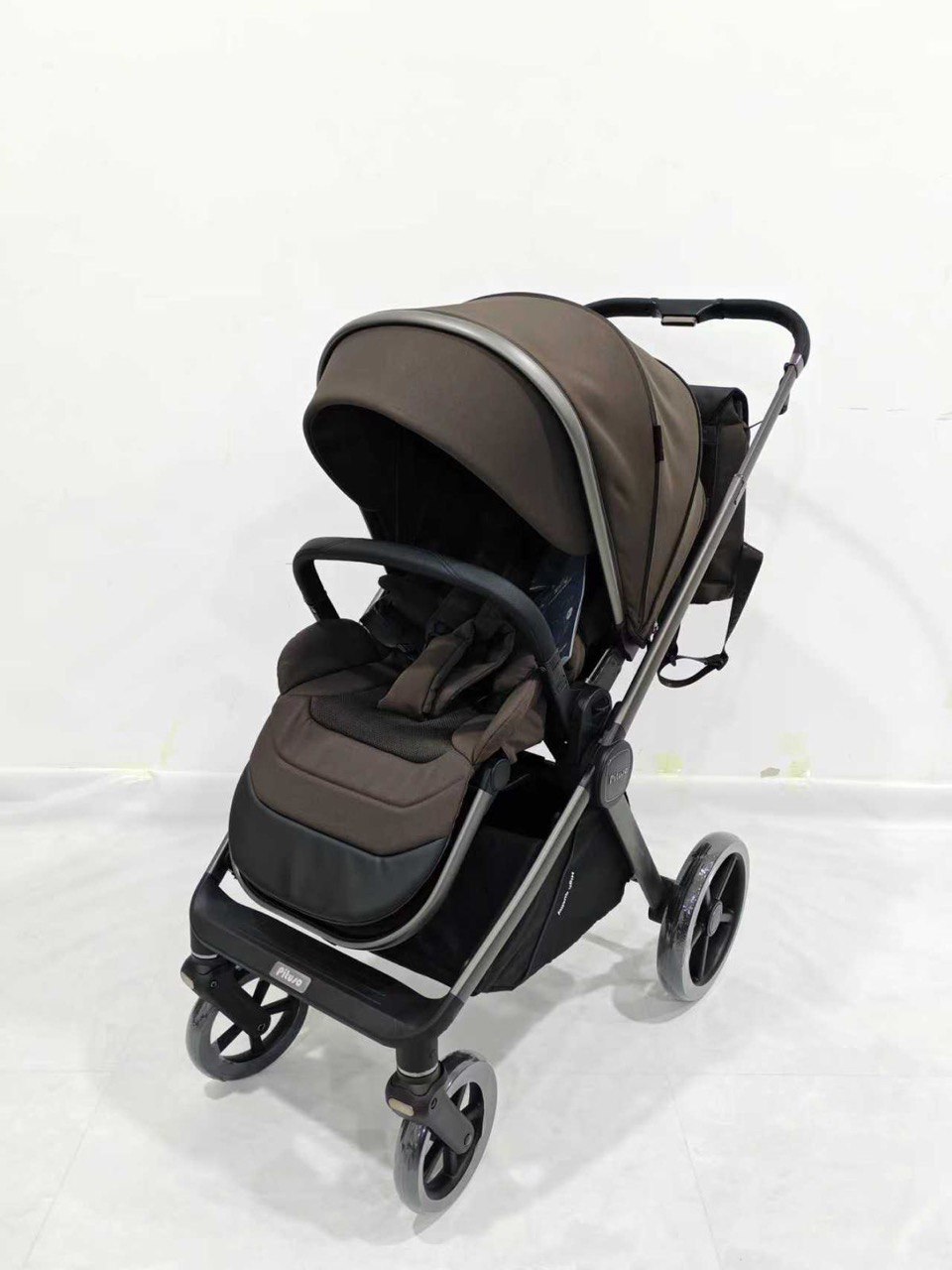 Коляска 2 в 1 Pituso Teffy